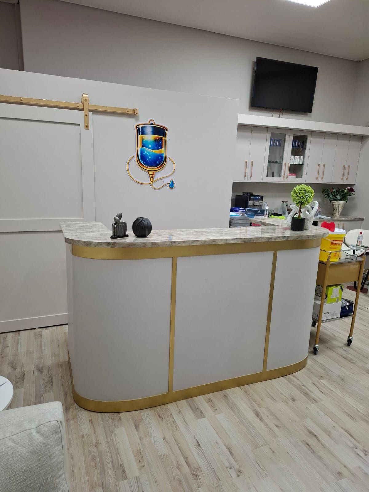 Reception desk